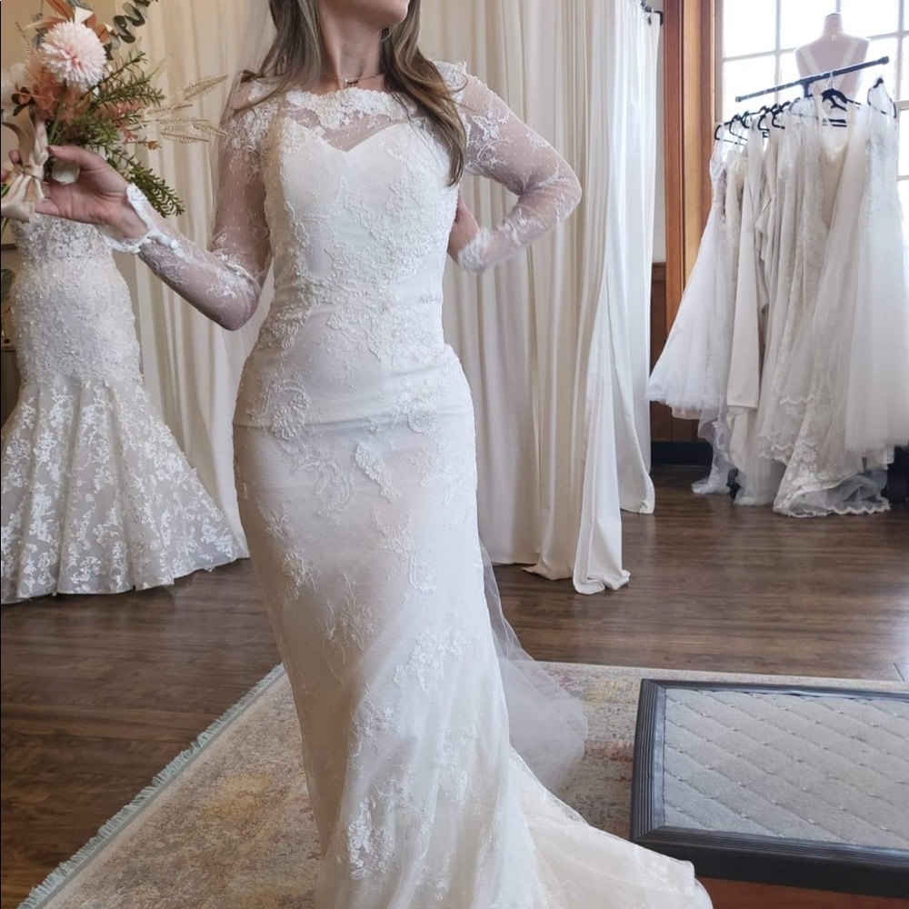 Wedding dress